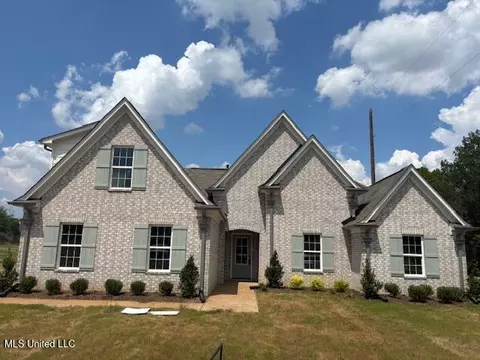 Exterior - 966 Buttermilk Dr, Nesbit, MS 38651 photo 2 of 2