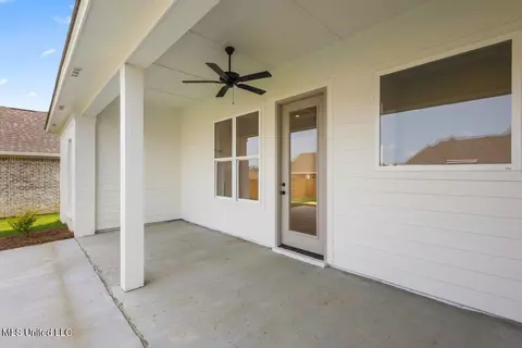 Exterior - 488 Aurora Cir, Canton, MS 39046 photo 7 of 8