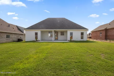 Exterior - 488 Aurora Cir, Canton, MS 39046 photo 4 of 8