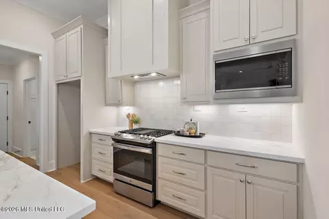 Kitchen - 488 Aurora Cir, Canton, MS 39046 photo 2 of 4