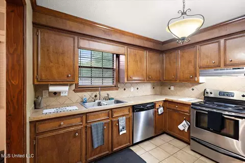 Kitchen - 303 Riser St, Byram, MS 39272 photo 2 of 2