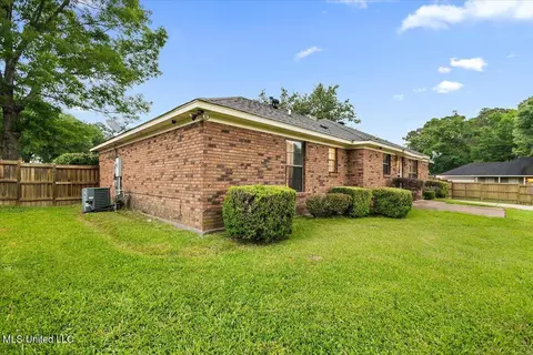 Exterior - 303 Riser St, Byram, MS 39272 photo 7 of 9