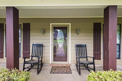 Exterior - 303 Riser St, Byram, MS 39272 photo 5 of 9