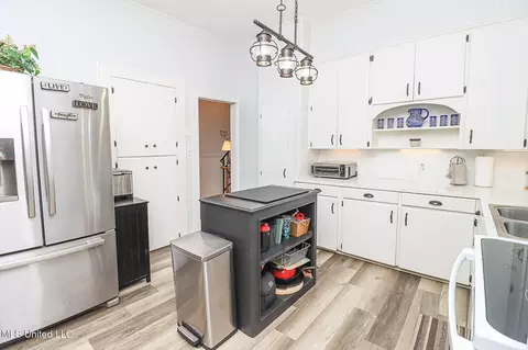 Kitchen - 113 Cunningham St, Terry, MS 39170 photo 3 of 4