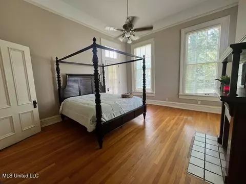 Bedroom - 751 S Main St, Grenada, MS 38901 photo 3 of 4
