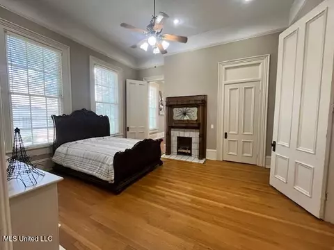 Bedroom - 751 S Main St, Grenada, MS 38901 photo 2 of 4