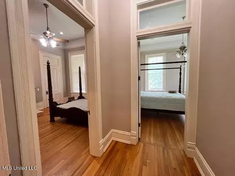 Entry Way - 751 S Main St, Grenada, MS 38901 photo 3 of 3