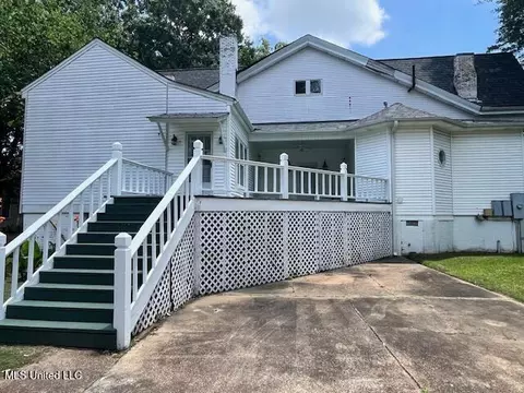 Exterior - 751 S Main St, Grenada, MS 38901 photo 2 of 2