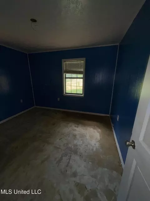 Bedroom - 709 Melvin Leach Rd, Union, MS 39365 photo 7 of 8
