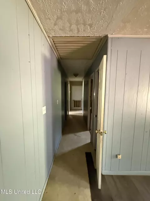Entry Way - 709 Melvin Leach Rd, Union, MS 39365 photo 1 of 1