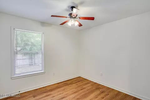 Bedroom - 128 Chestnut Dr, Brandon, MS 39047 photo 3 of 4