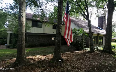 415 Saint Augustine Dr, Madison, MS 39110