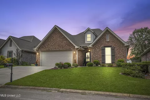 23 Callaway Ct, Hattiesburg, MS 39402