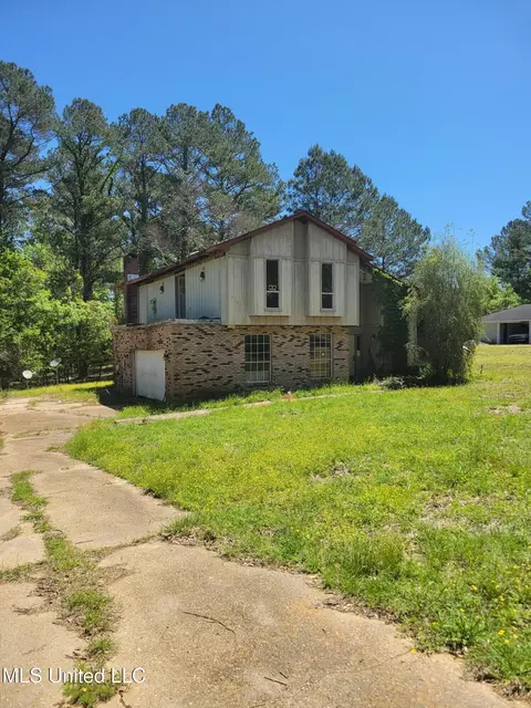 4976 Forest Hill Rd, Byram, MS 39272