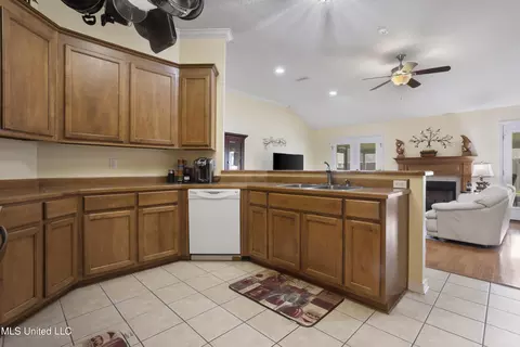 311 Pinecrest Blvd, Long Beach, MS 39560 photo 11