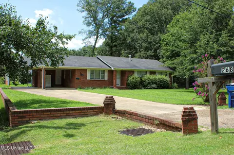 268 Pollard St, Batesville, MS 38606