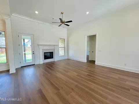 Living - 452 Aurora Cir, Canton, MS 39046 photo 1 of 2