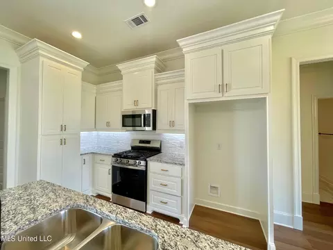 Kitchen - 452 Aurora Cir, Canton, MS 39046 photo 2 of 3