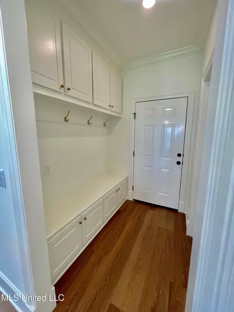 Entry Way - 452 Aurora Cir, Canton, MS 39046 photo 1 of 2