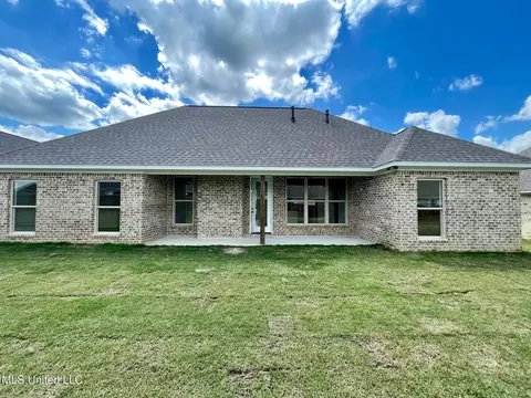 Exterior - 452 Aurora Cir, Canton, MS 39046 photo 4 of 4