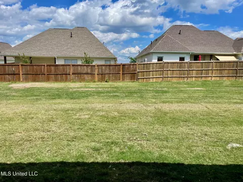 Exterior - 452 Aurora Cir, Canton, MS 39046 photo 3 of 4