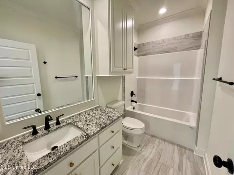Bath - 452 Aurora Cir, Canton, MS 39046 photo 6 of 7