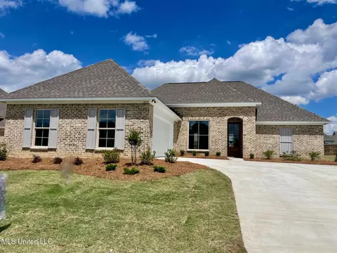 452 Aurora Cir, Canton, MS 39046