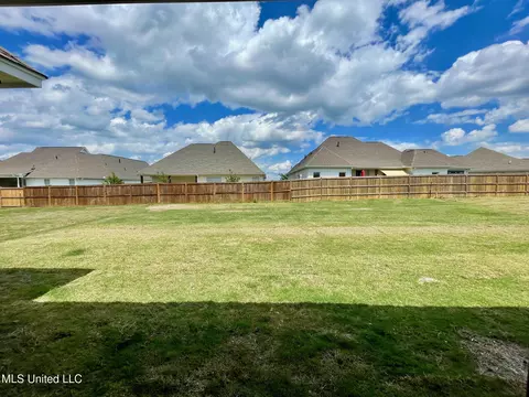Exterior - 452 Aurora Cir, Canton, MS 39046 photo 2 of 4