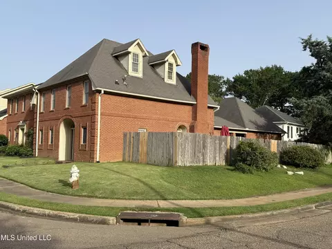Exterior - 1 Village Green Cir, Jackson, MS 39211 photo 9 of 9