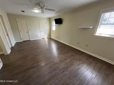 Bedroom - 1 Village Green Cir, Jackson, MS 39211 photo 1 of 5