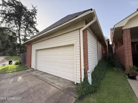 Exterior - 1 Village Green Cir, Jackson, MS 39211 photo 8 of 9