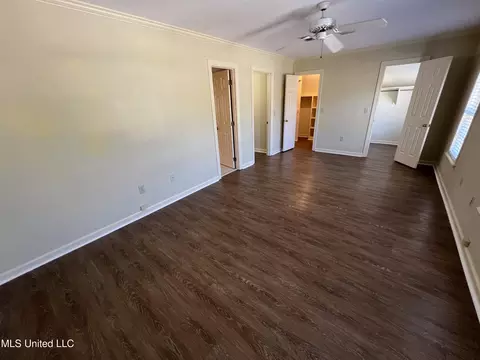 Bedroom - 1 Village Green Cir, Jackson, MS 39211 photo 3 of 5