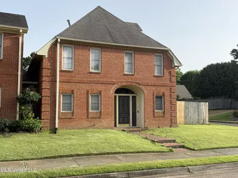 Exterior - 1 Village Green Cir, Jackson, MS 39211 photo 2 of 9