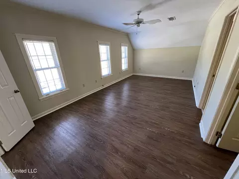 Bedroom - 1 Village Green Cir, Jackson, MS 39211 photo 2 of 5