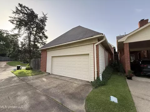 Exterior - 1 Village Green Cir, Jackson, MS 39211 photo 7 of 9