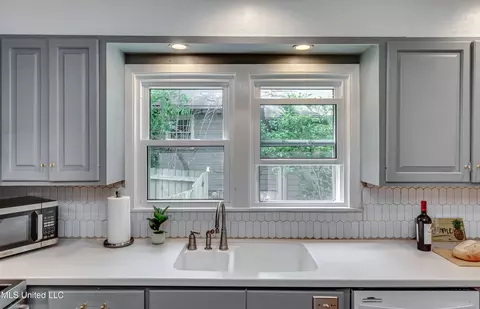 Kitchen - 1808 Myrtle St, Jackson, MS 39202 photo 5 of 8
