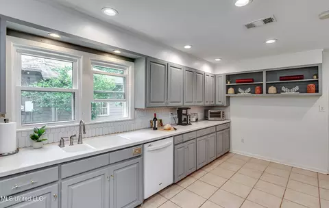 Kitchen - 1808 Myrtle St, Jackson, MS 39202 photo 4 of 8