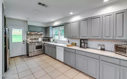 Kitchen - 1808 Myrtle St, Jackson, MS 39202 photo 1 of 8