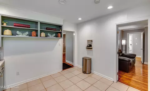 Entry Way - 1808 Myrtle St, Jackson, MS 39202 photo 3 of 3
