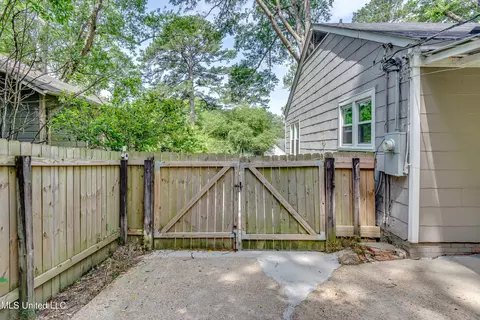 Exterior - 1808 Myrtle St, Jackson, MS 39202 photo 8 of 18