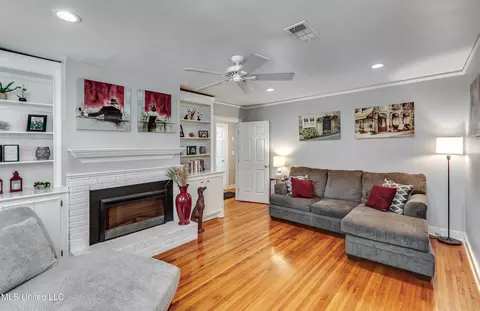 Living - 1808 Myrtle St, Jackson, MS 39202 photo 1 of 5