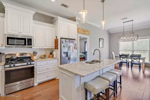 Kitchen - 189 Falls Xing, Madison, MS 39110 photo 1 of 2