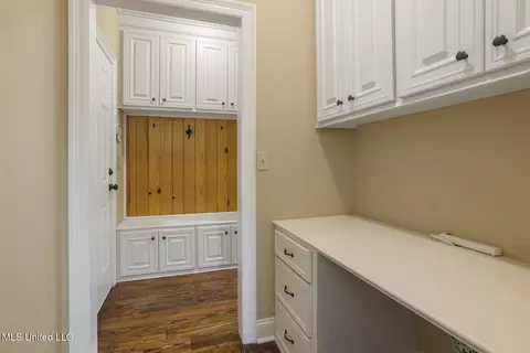 Entry Way - 219 Bellamy Ct, Flowood, MS 39232 photo 3 of 4