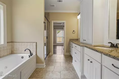 Entry Way - 219 Bellamy Ct, Flowood, MS 39232 photo 4 of 4