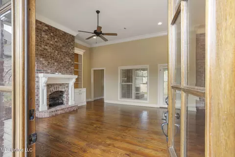 Living - 219 Bellamy Ct, Flowood, MS 39232 photo 1 of 4
