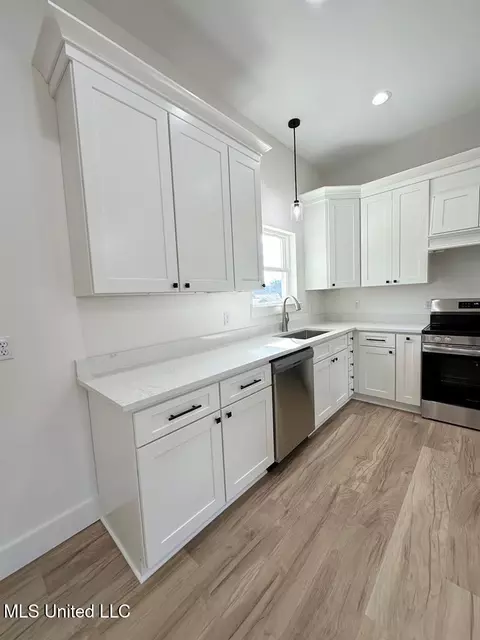 8 Cherry Bark Dr, Carriere, MS 39426 photo 3