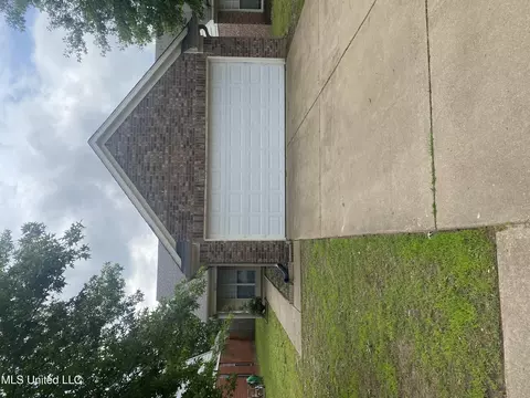 5593 Casey Ln, Southaven, MS 38671