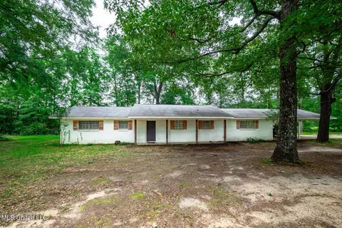 Exterior - 138 Williams Dr, Florence, MS 39073 photo 3 of 5