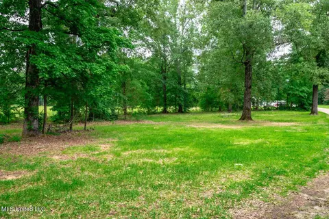 Exterior - 138 Williams Dr, Florence, MS 39073 photo 4 of 5