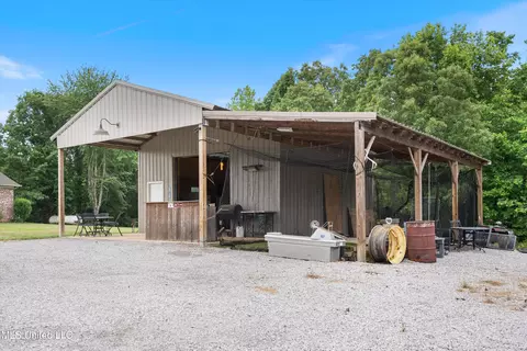 Exterior - 901 Mill Pond Rd, Lamar, MS 38642 photo 6 of 7